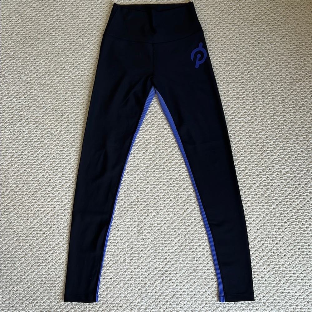EUC Peloton black and blue leggings size Small
